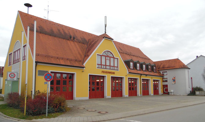 Ansicht von vorne auf unser Feuerwehrzentrum