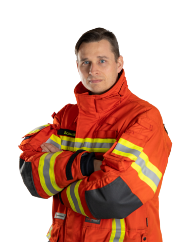 Florian Schuster im Schutzanzug