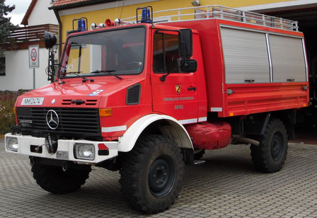 Außenansicht auf unseren Gerätewagen von vorne/Fahrerseite