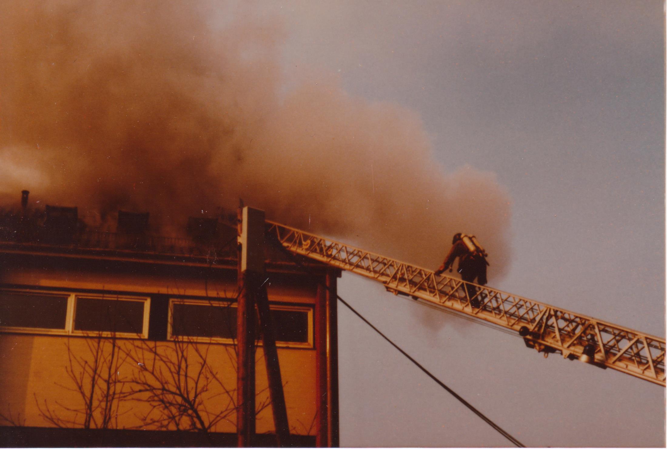 Schulhausbrand in Berg (1981)