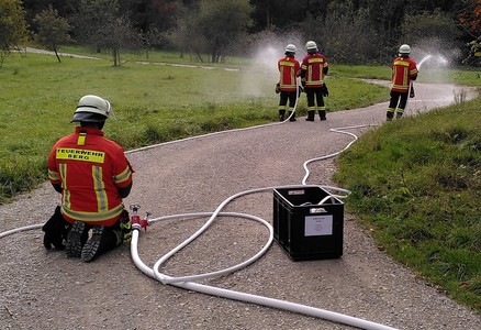 Brandbekämpfung mit D-Schläuchen Brandbekämpfung mit D-Schläuchen
