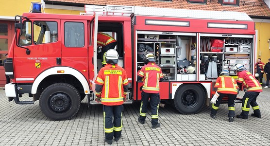 Geräteentnahme beim Aufbau Geräteentnahme beim Aufbau