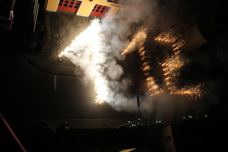 Praktisches Ausprobieren der Pyrotechnik