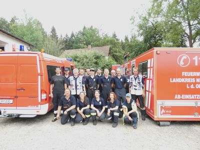 Gruppenfoto der Kontingentführung und der UG-ÖEL