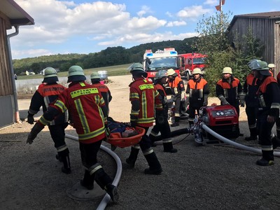 Abtransport der Verletzten Abtransport der Verletzten