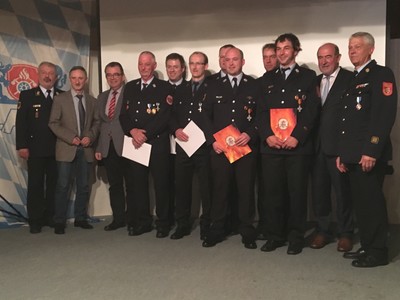 Gruppenfoto aller bei der Verbandsversammlung Geehrten Gruppenfoto aller bei der Verbandsversammlung Geehrten