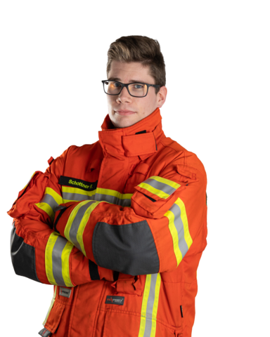 Florian Schottner im Schutzanzug